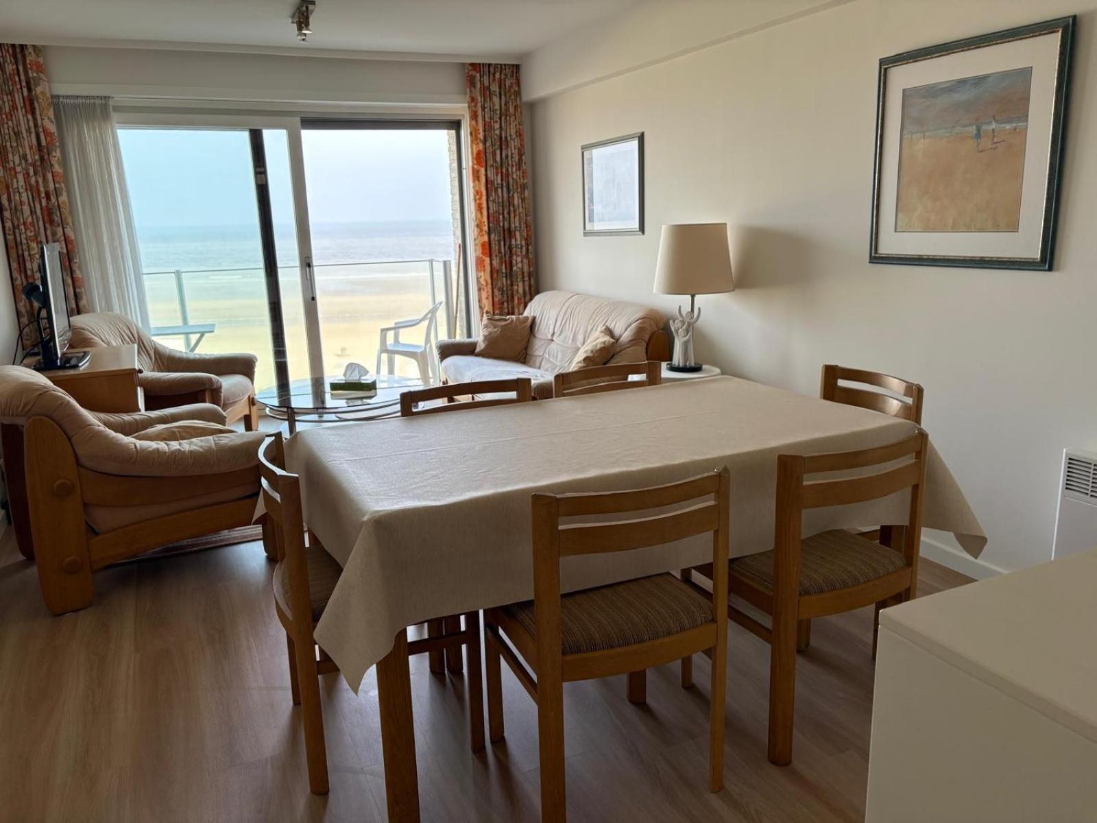 Seagull, Ruim En Volledig Vernieuwd Appartement Met Zeezicht In Westende Миделкерк Экстерьер фото